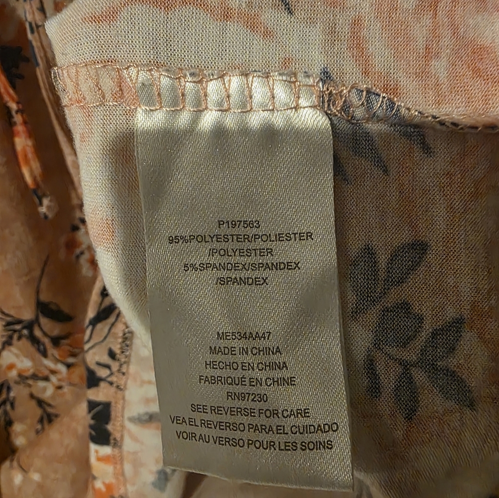 Absolutely Famous Pink Floral Bell Sleeve Blouse Size L - Picture 6 of 6